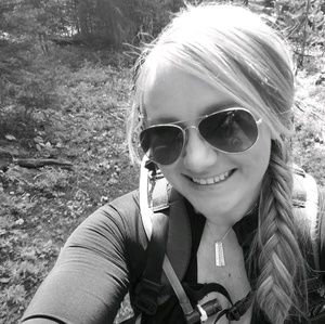 Meet your Posher, Cassandra